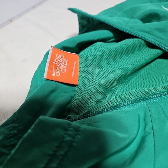 Nike Women's Athletic Dept. Jacket Zip Pockets, Green  Medium lightweight Sporty - Picture 10 of 15